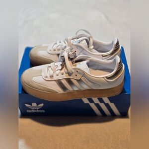 adidas gazelle silver green womens Adidas Classics Coach Jacket W: Blue Dawn / White